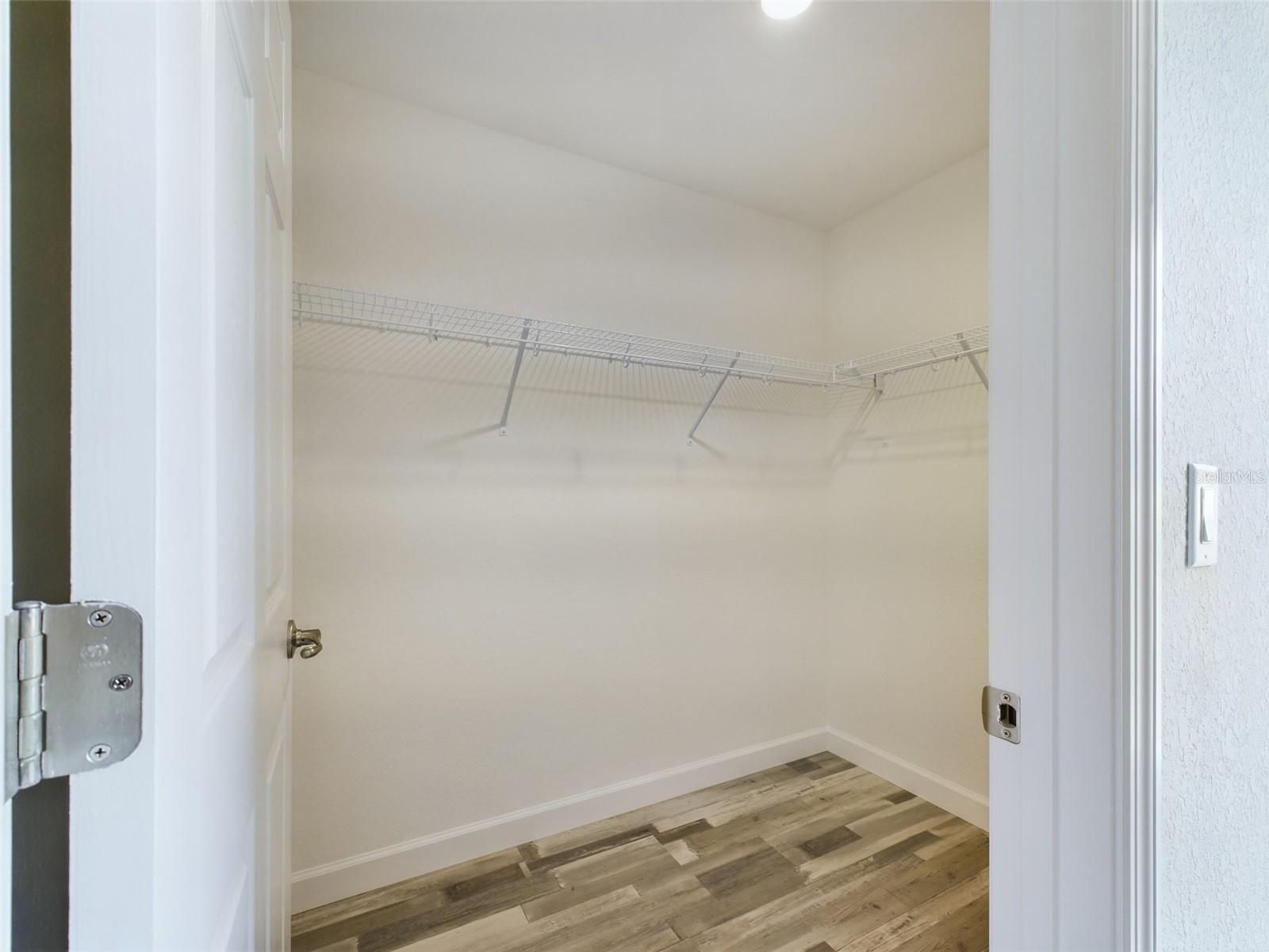 Image 10 of 25 For 13215 77th Avenue
