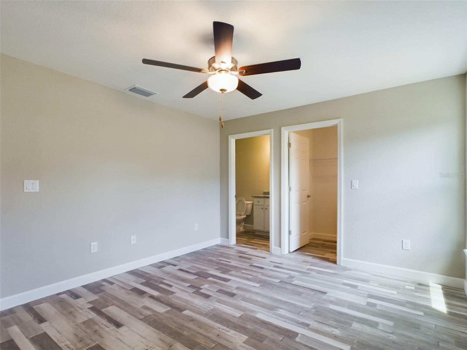 Image 12 of 25 For 13215 77th Avenue