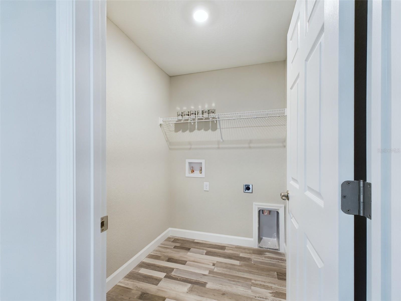 Image 8 of 25 For 13215 77th Avenue