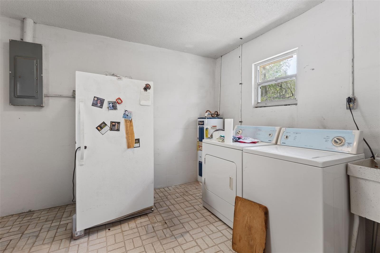 Image 10 of 42 For 229 93rd Lane