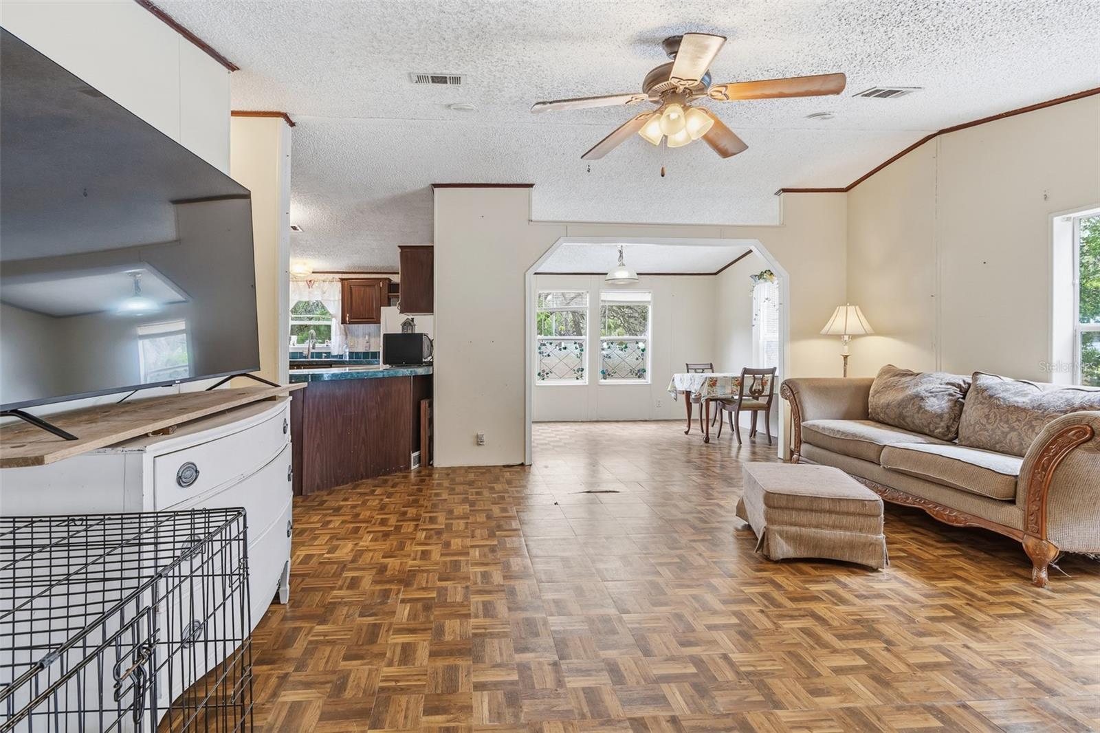 Image 17 of 67 For 8186 Windsong Street