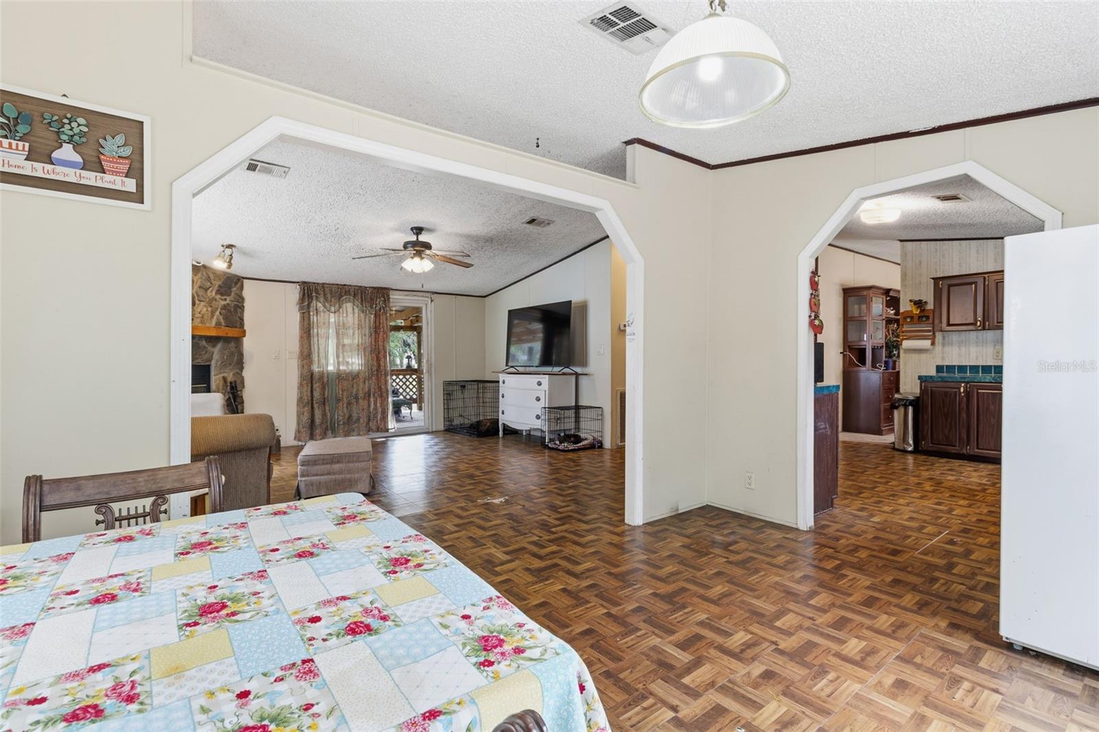 Image 23 of 67 For 8186 Windsong Street
