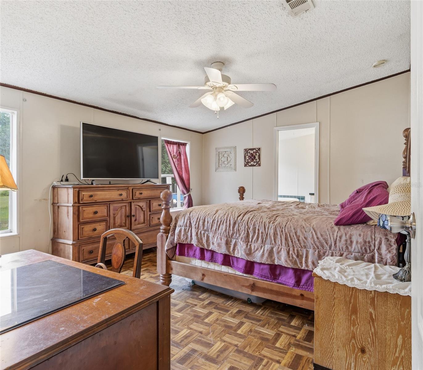 Image 33 of 67 For 8186 Windsong Street