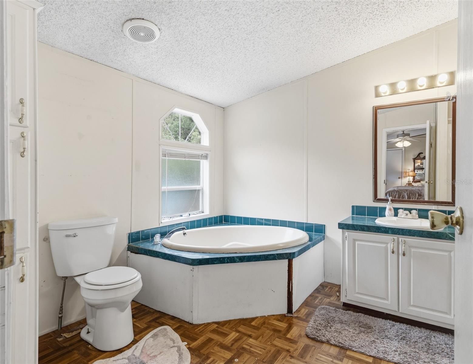 Image 34 of 67 For 8186 Windsong Street