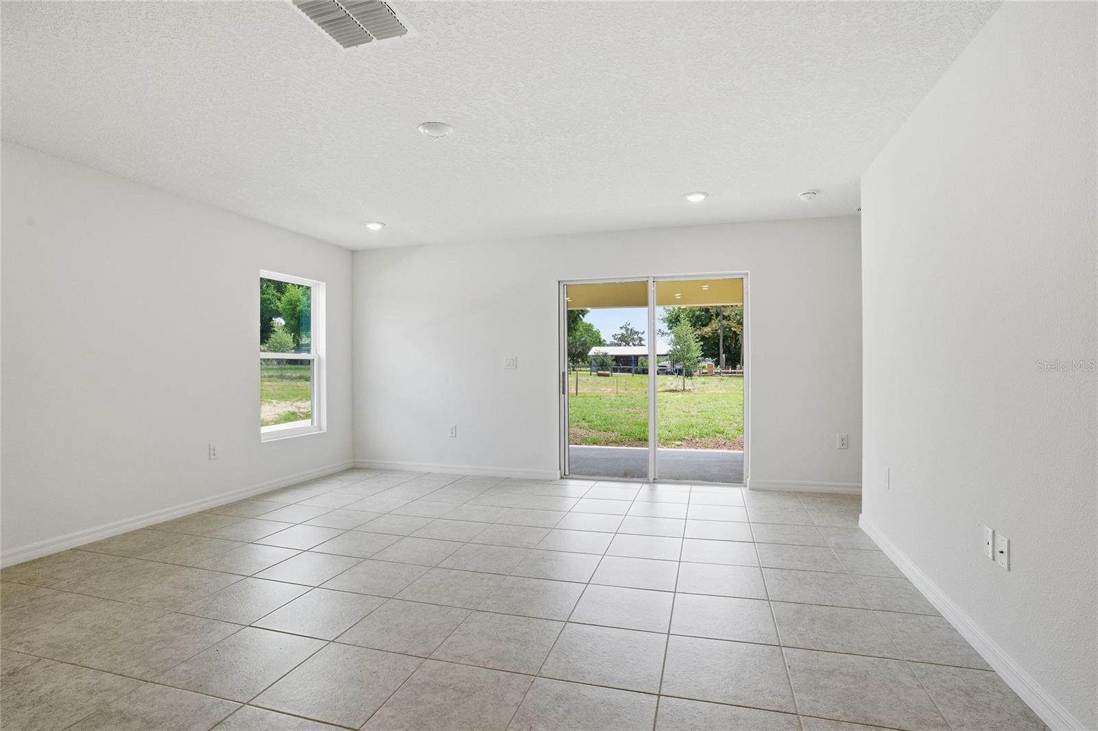 Image 6 of 23 For 8821 Pine Bark Way