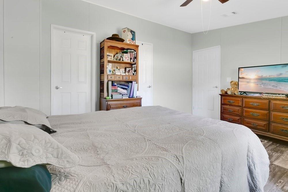 Image 14 of 23 For 10787 112th Avenue