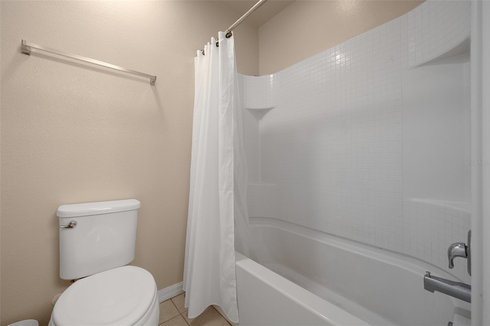 Image 18 of 53 For 5128 Grassy Knoll Drive