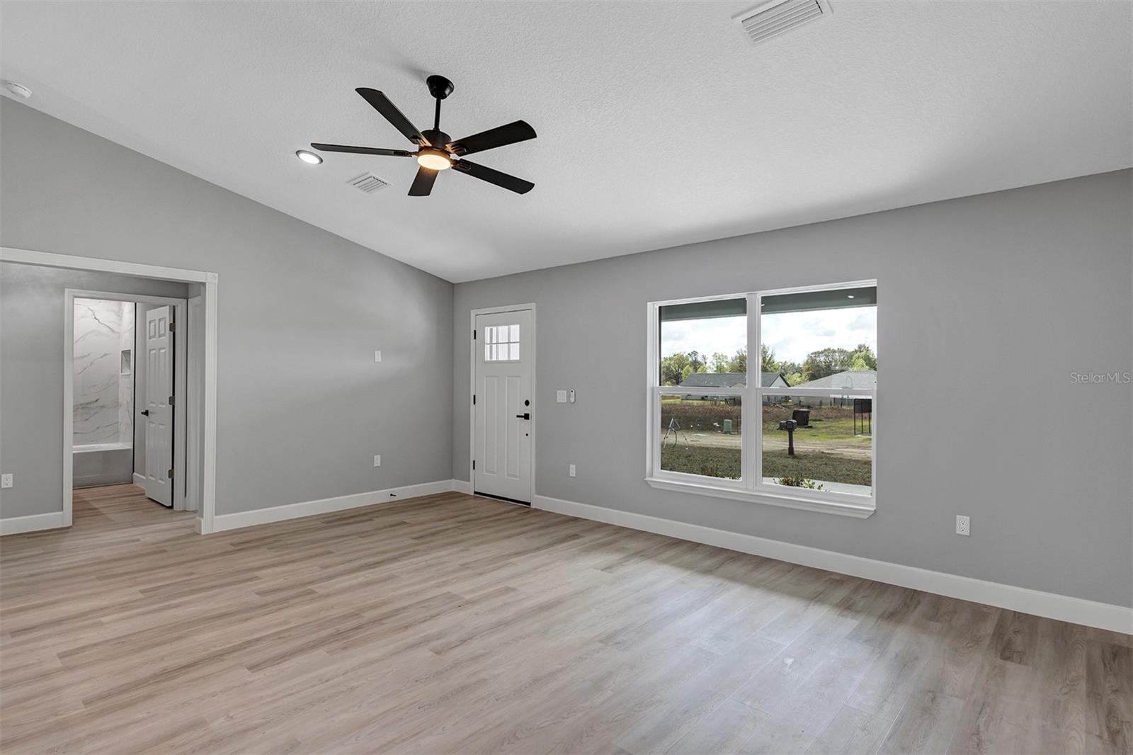Image 6 of 32 For 3926 139th Lane