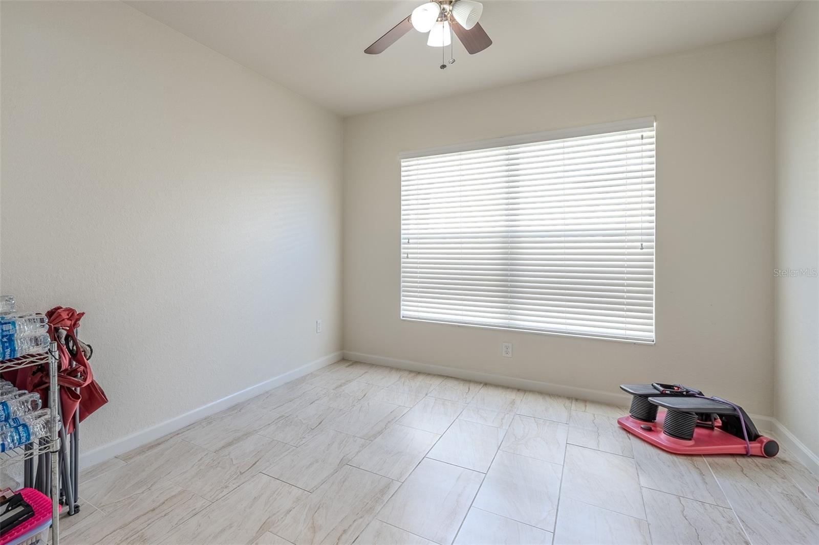 Image 30 of 47 For 5561 40 Street