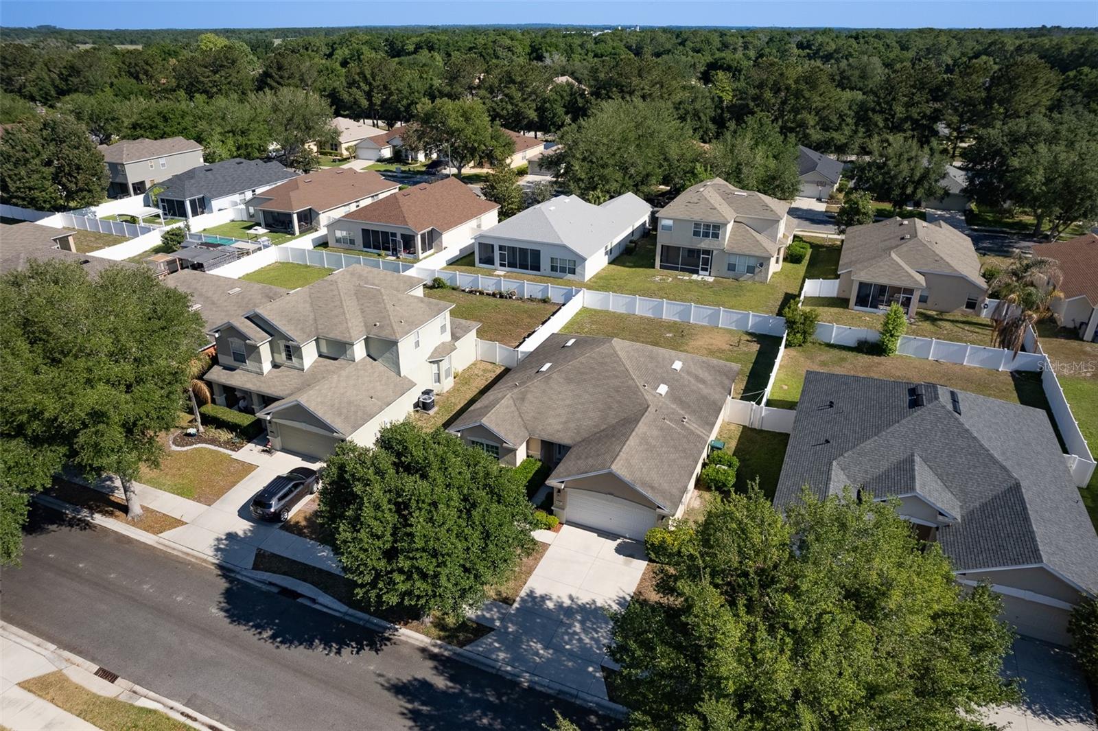 Image 43 of 47 For 5561 40 Street