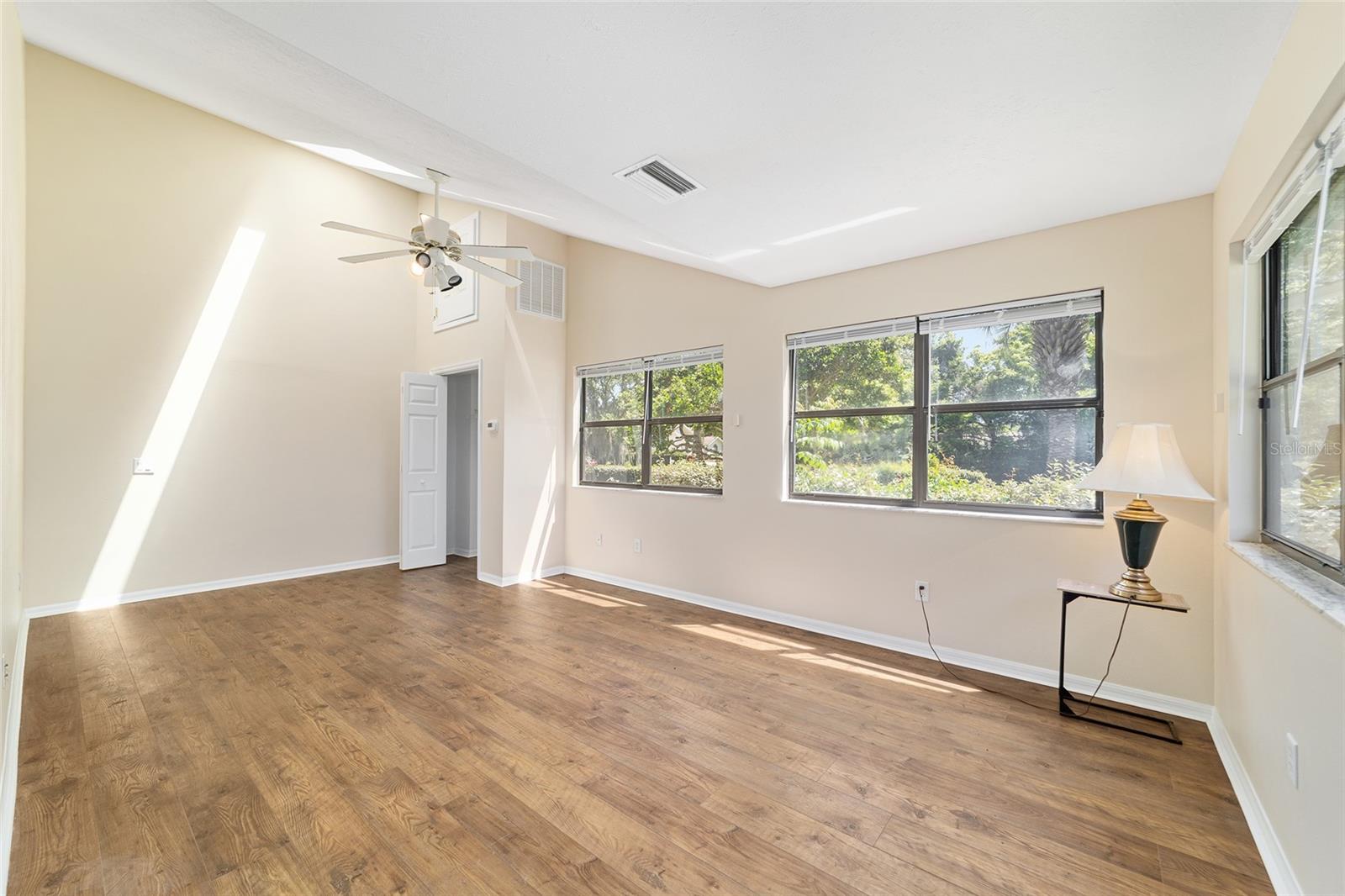 Image 22 of 46 For 3434 Country Club Drive