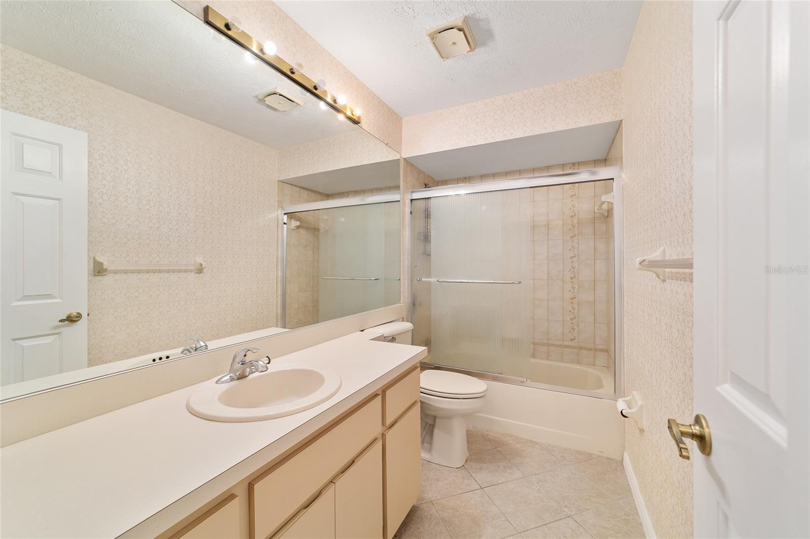 Image 35 of 46 For 3434 Country Club Drive