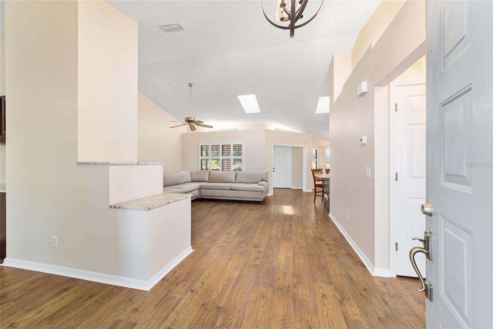 Image 5 of 46 For 3434 Country Club Drive