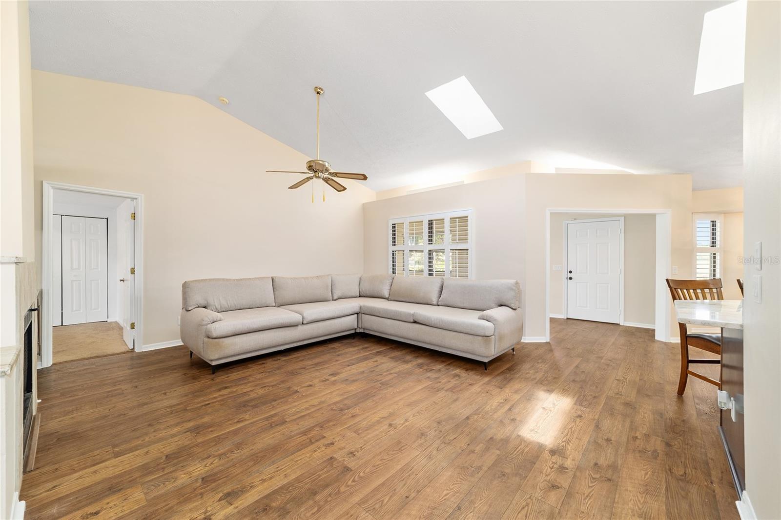 Image 6 of 46 For 3434 Country Club Drive
