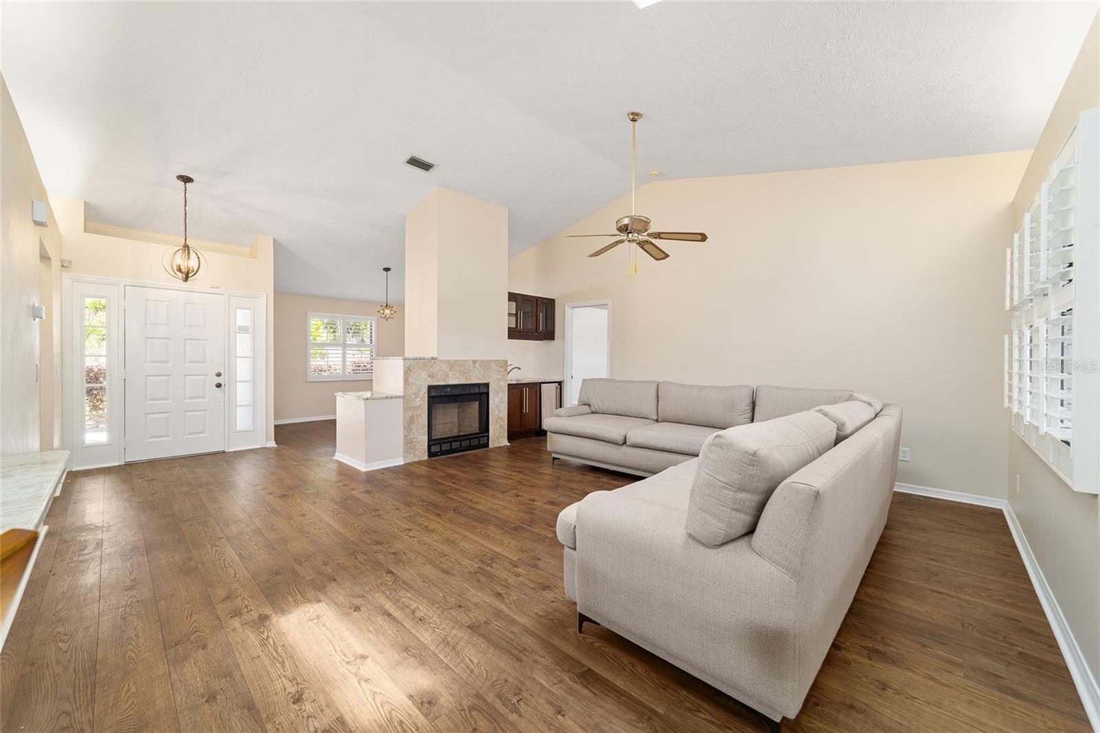 Image 7 of 46 For 3434 Country Club Drive