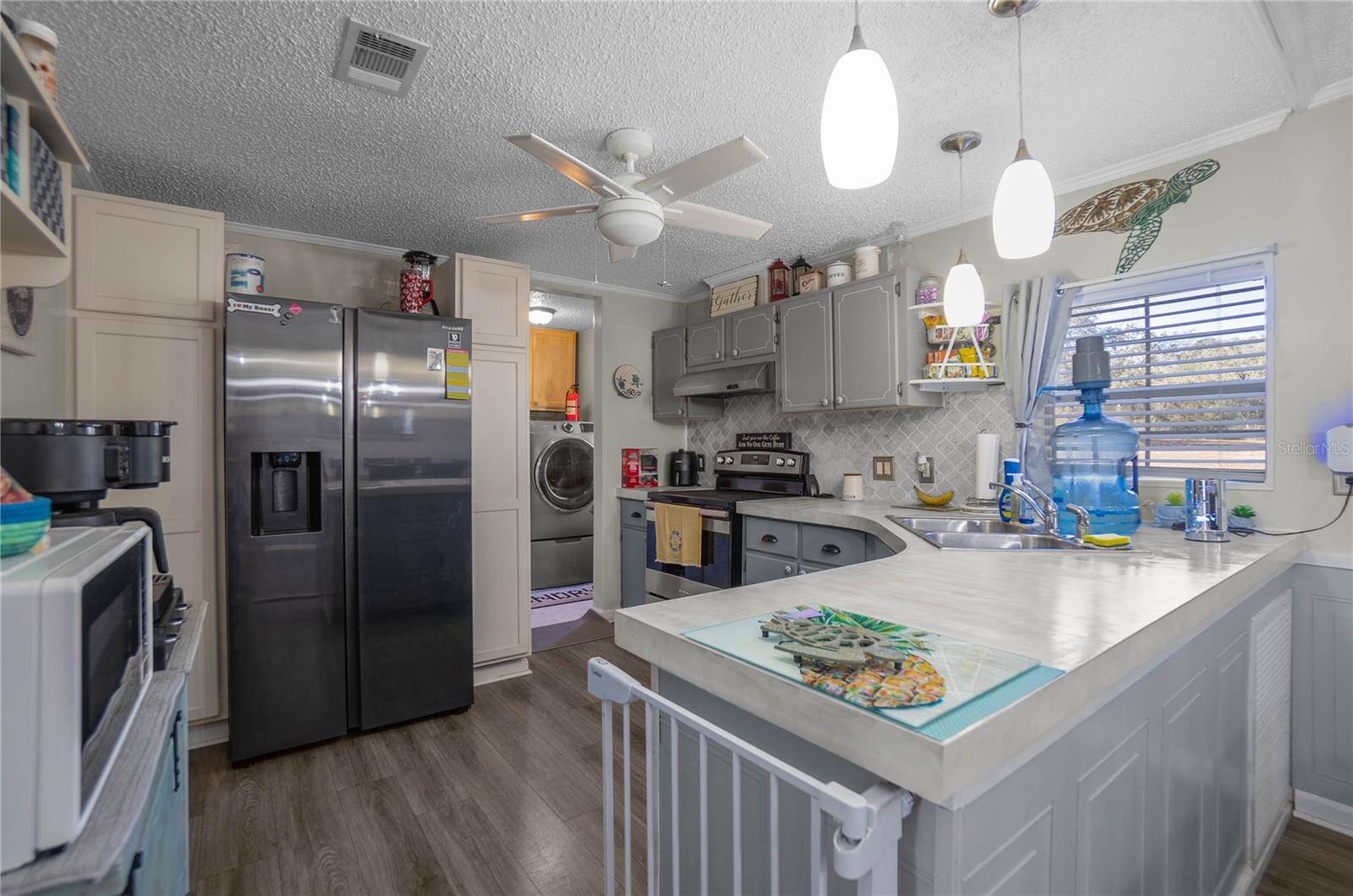 Image 11 of 43 For 10494 Spence Avenue