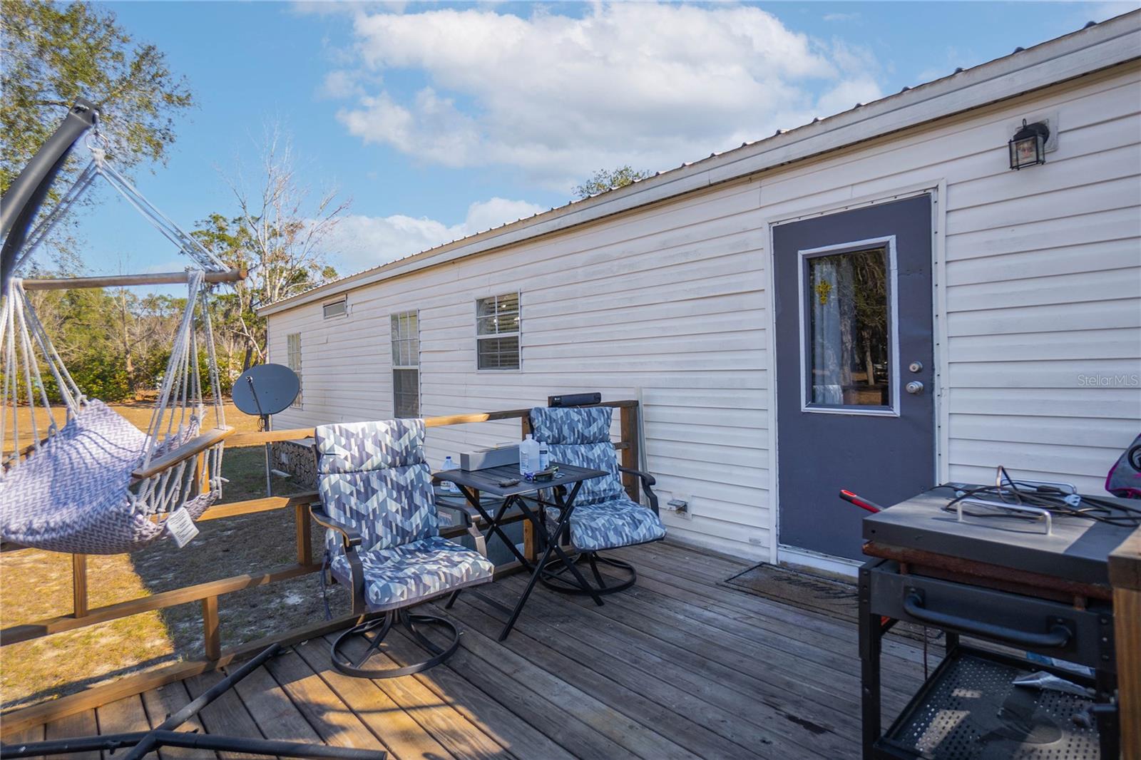 Image 21 of 43 For 10494 Spence Avenue