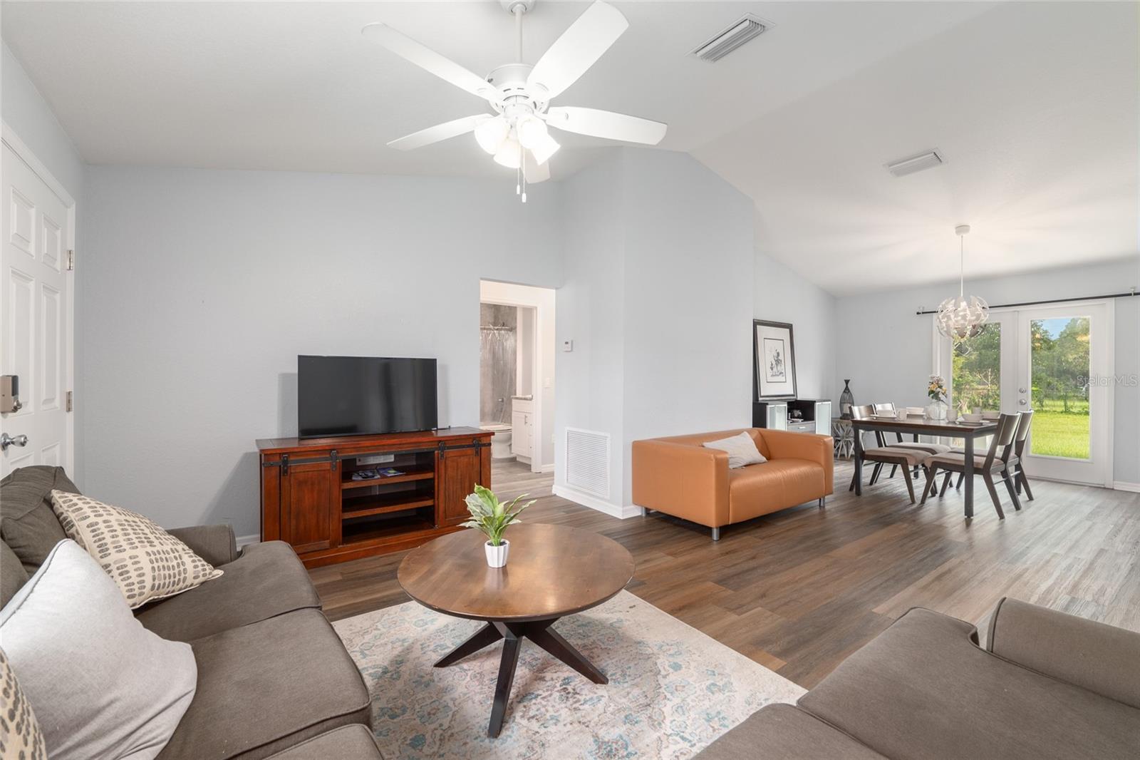 Image 18 of 60 For 3424 14th Street