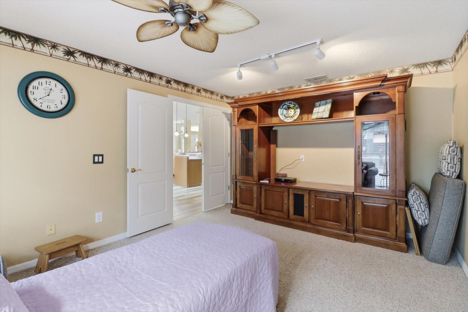 Image 19 of 32 For 4474 Horseshoe Drive