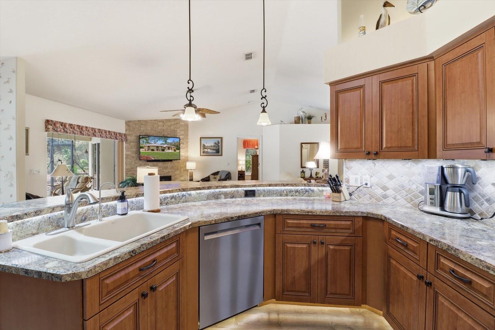 Image 9 of 32 For 4474 Horseshoe Drive