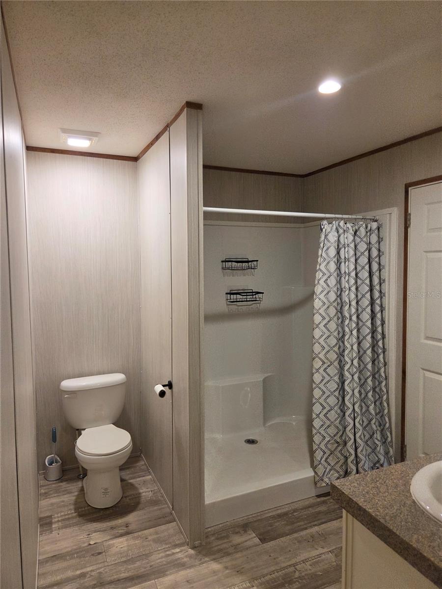 Image 12 of 23 For 624 Winnetka Street