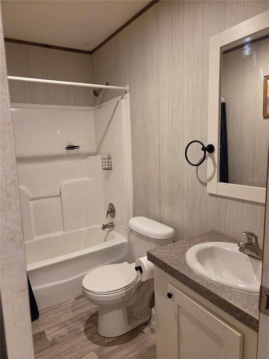Image 15 of 23 For 624 Winnetka Street