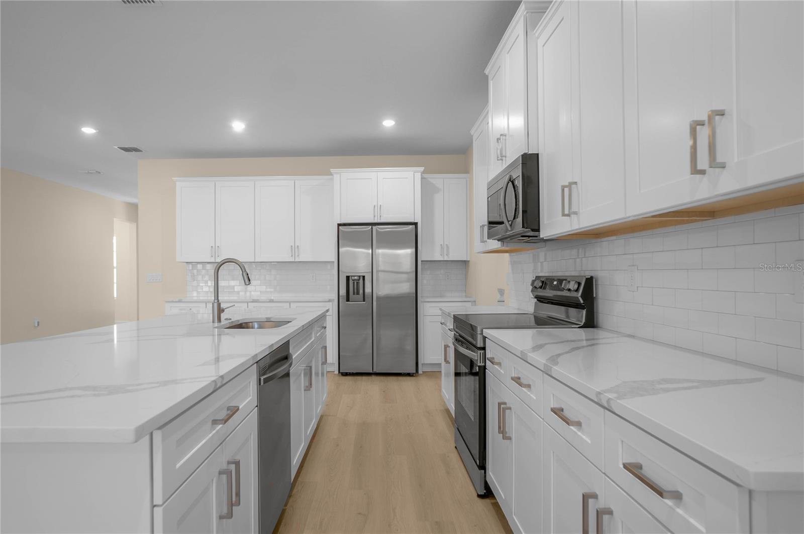 Image 24 of 62 For 9695 Baymeadows Drive
