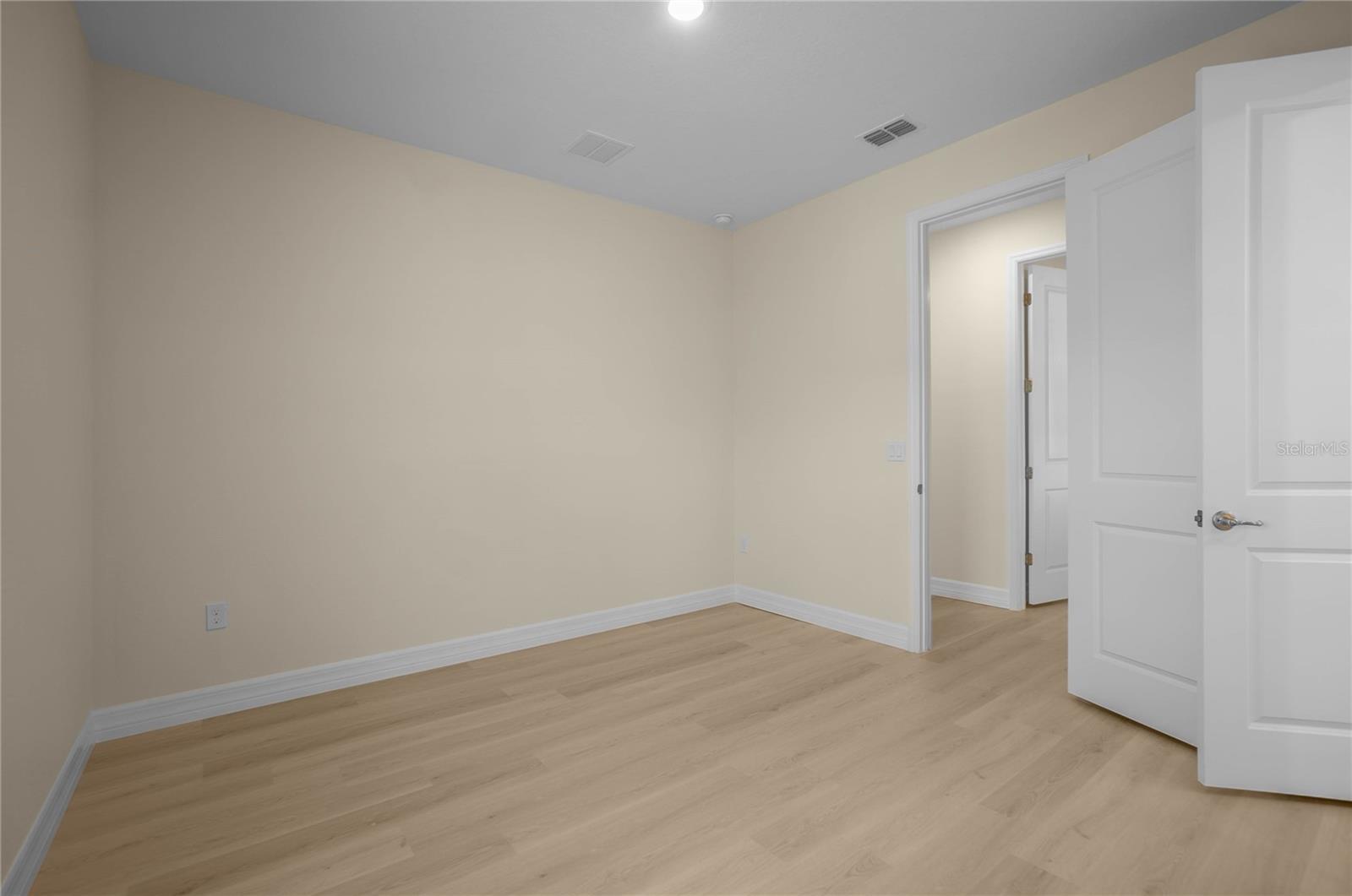 Image 35 of 62 For 9695 Baymeadows Drive