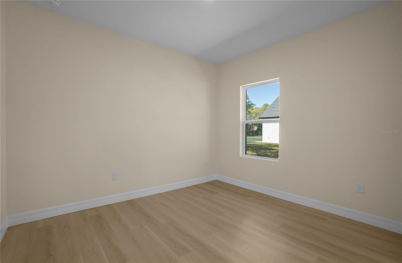 Image 38 of 62 For 9695 Baymeadows Drive