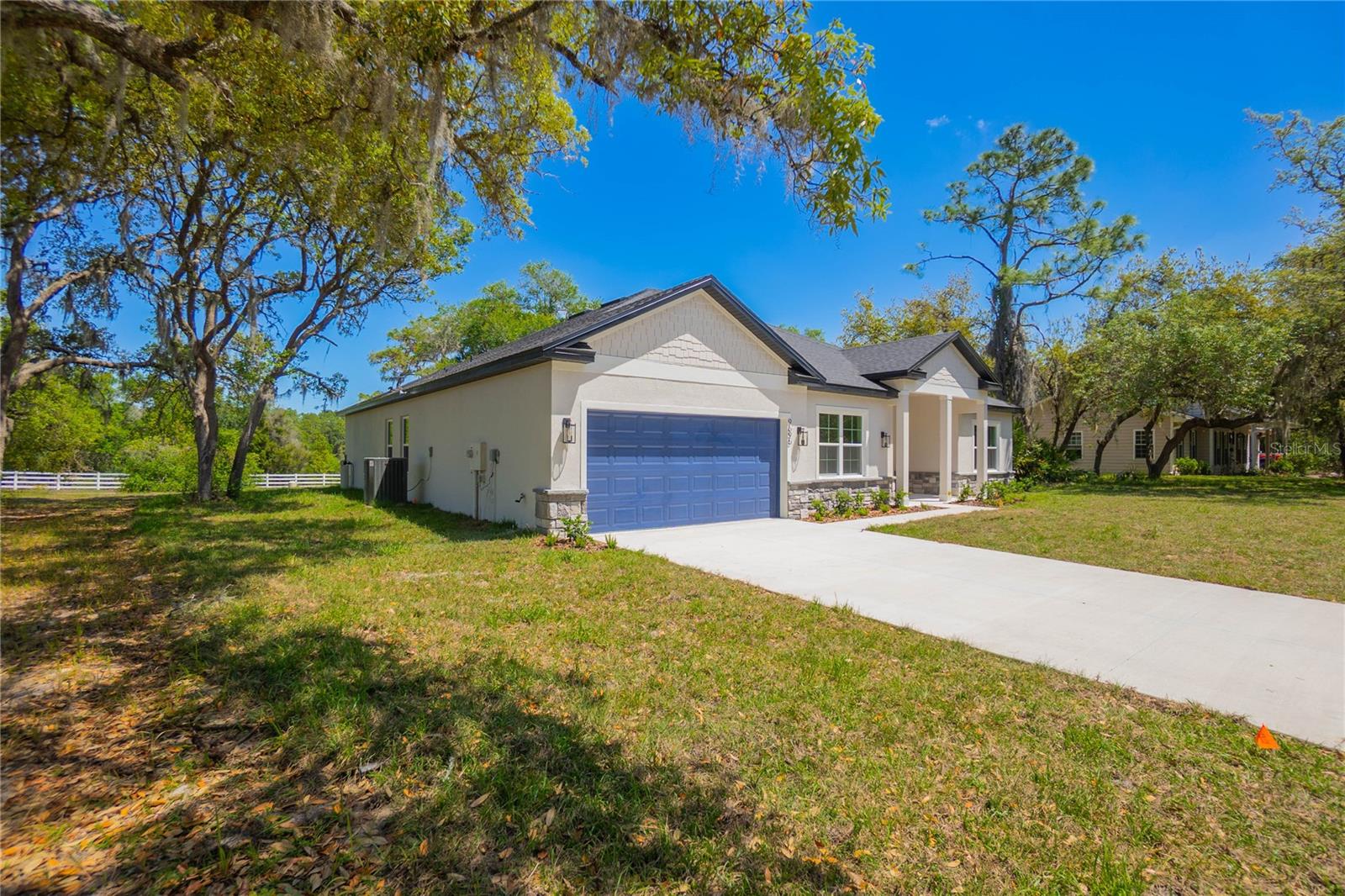 Image 50 of 62 For 9695 Baymeadows Drive
