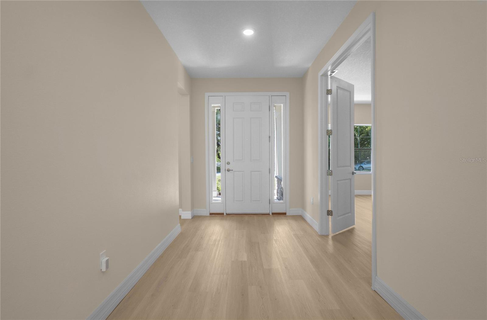 Image 6 of 62 For 9695 Baymeadows Drive
