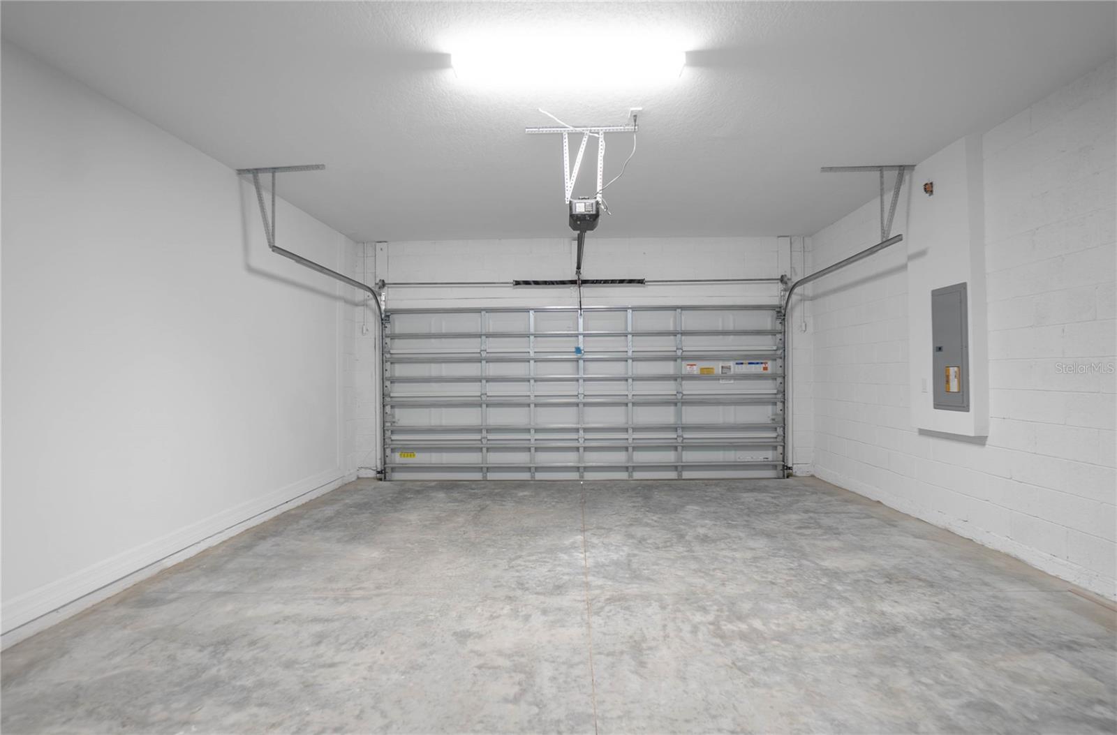 Image 61 of 62 For 9695 Baymeadows Drive