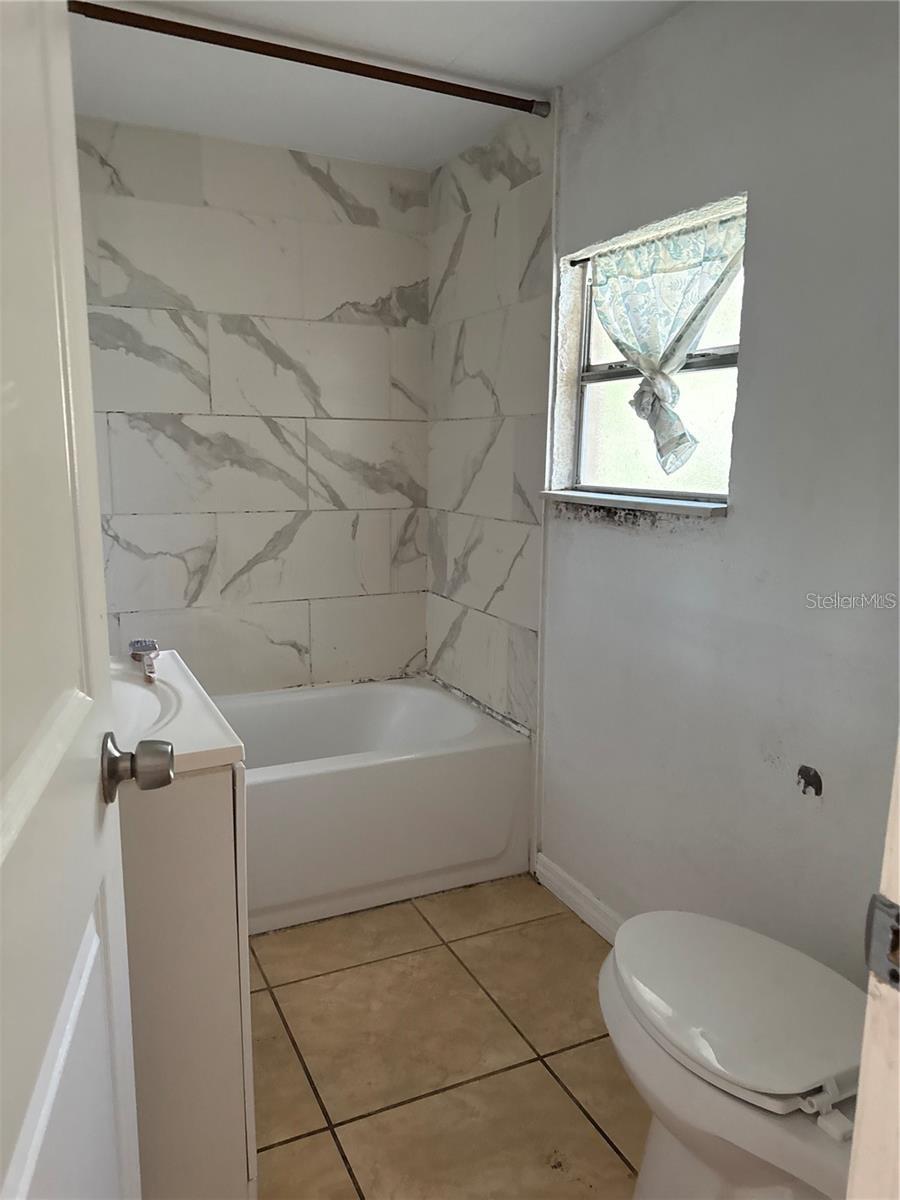 Image 8 of 8 For 5305 114th Street