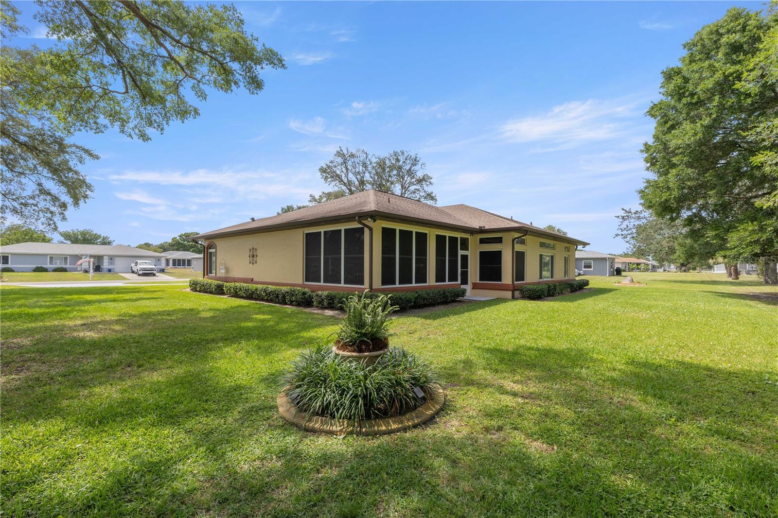 Image 8 of 49 For 10317 63rd Avenue