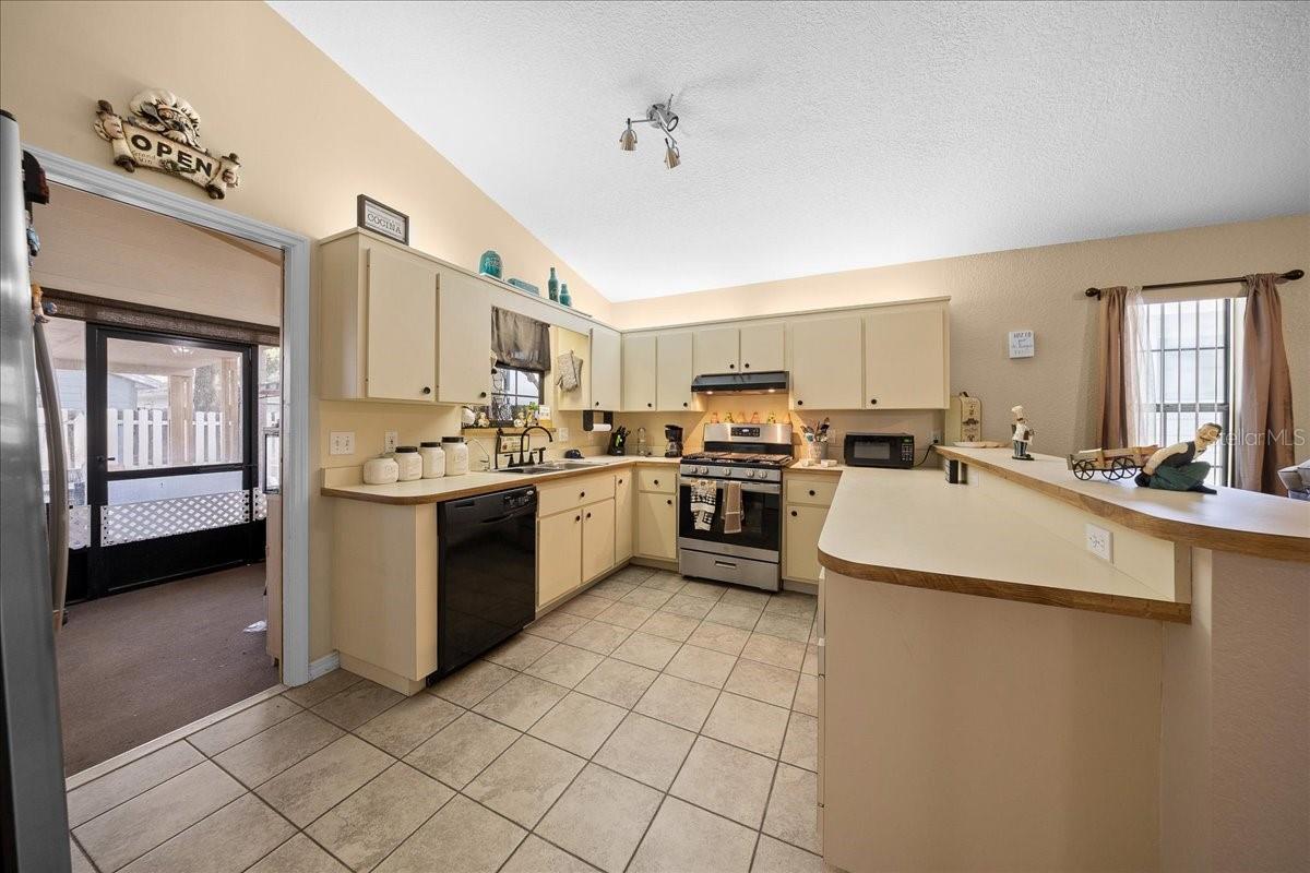 Image 11 of 25 For 3929 22nd Street