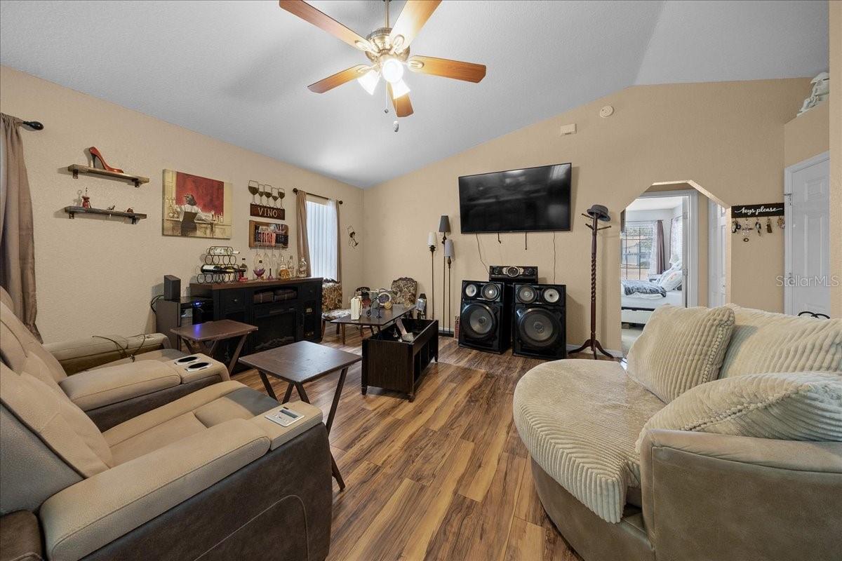 Image 6 of 25 For 3929 22nd Street