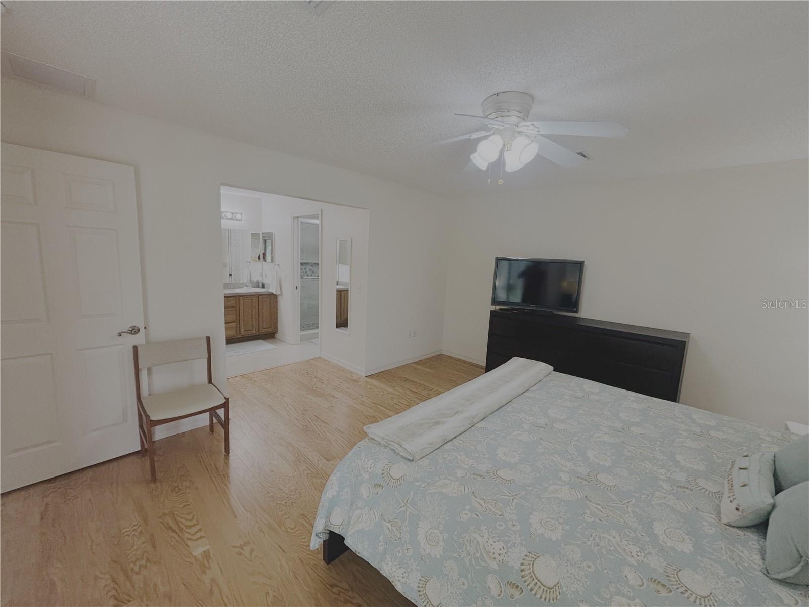 Image 14 of 32 For 15596 13th Circle