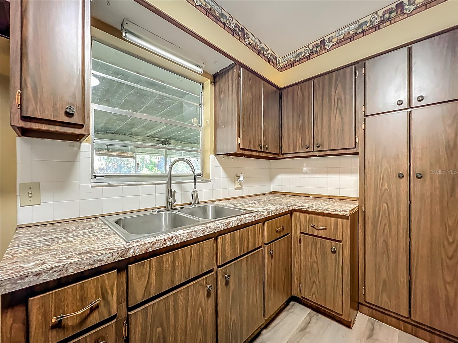 Image 74 of 87 For 7802 Mizell Street