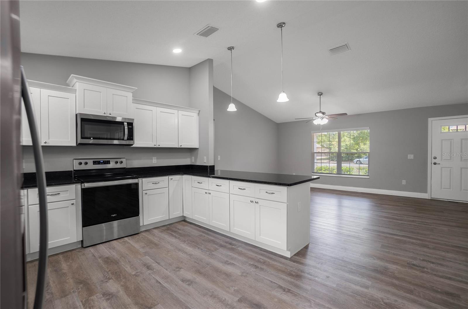 Image 12 of 66 For 5932 Flagstaff Avenue