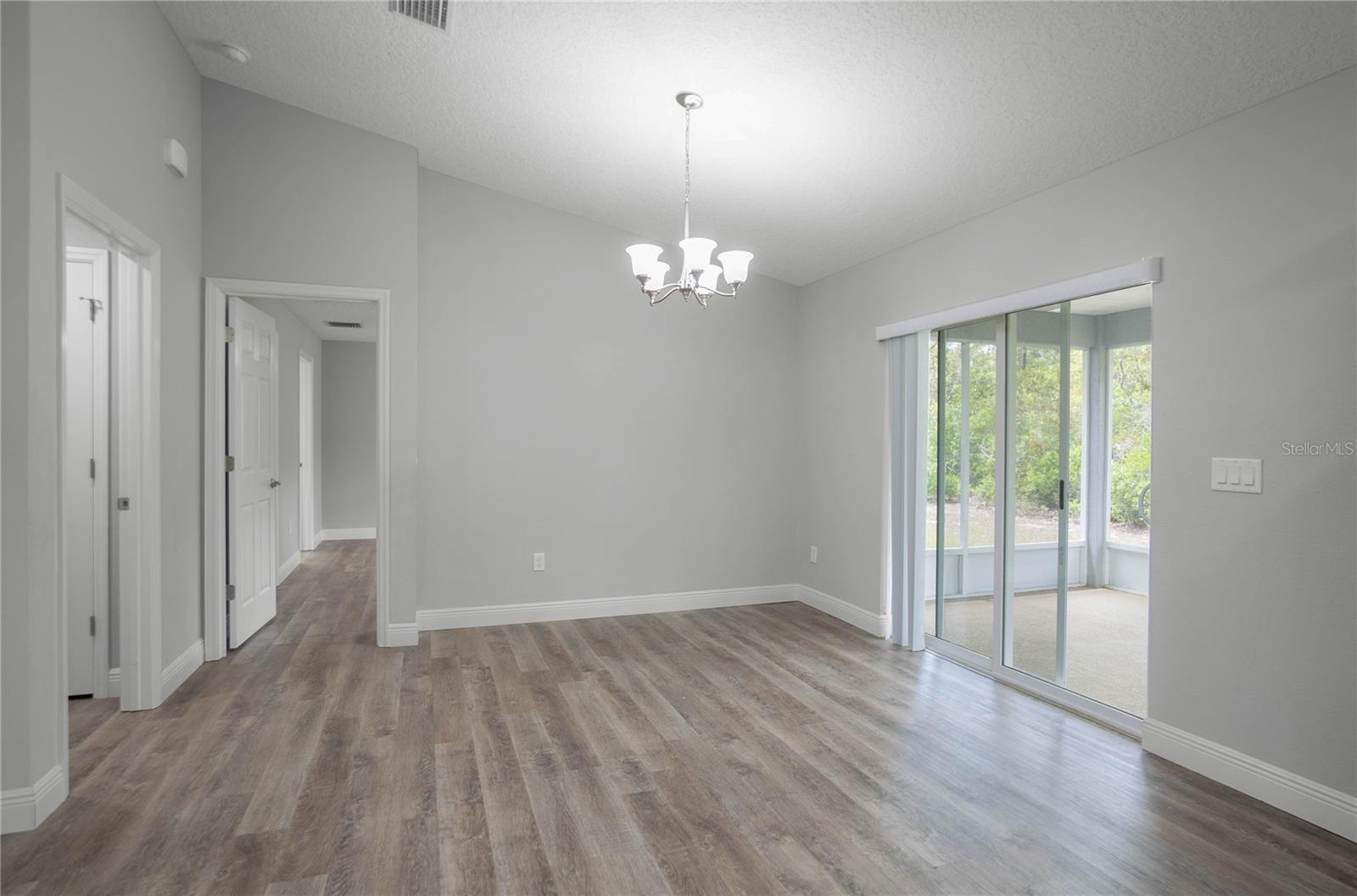 Image 13 of 66 For 5932 Flagstaff Avenue