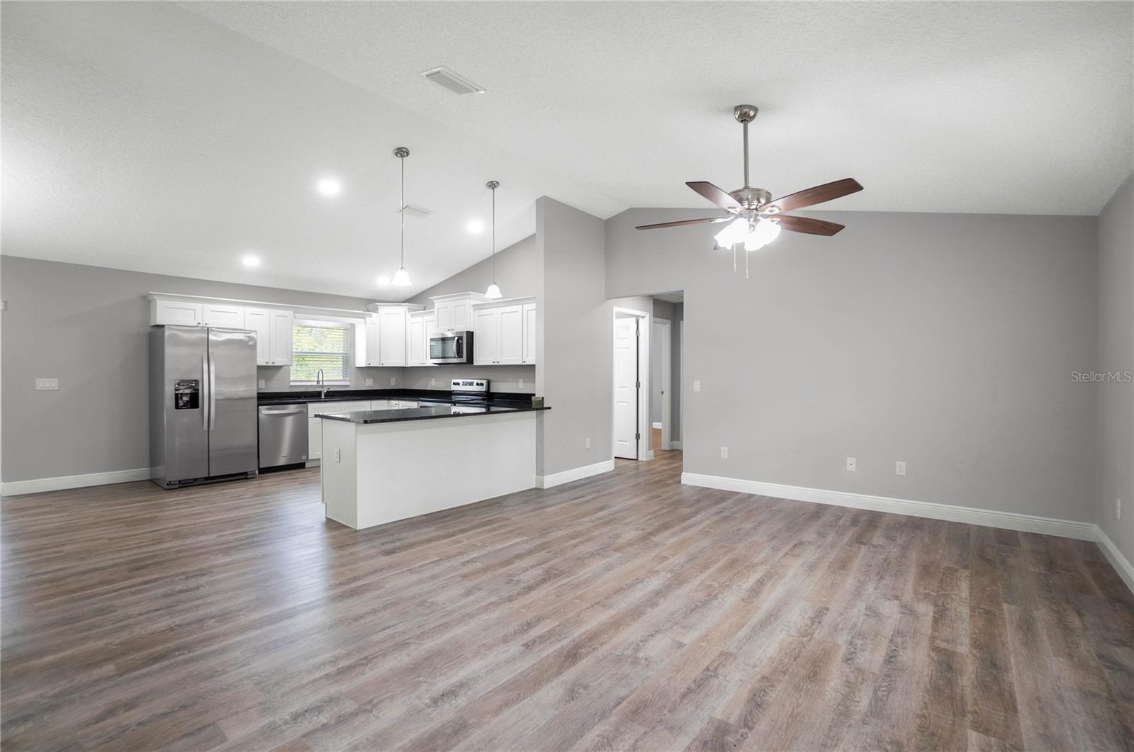 Image 7 of 66 For 5932 Flagstaff Avenue