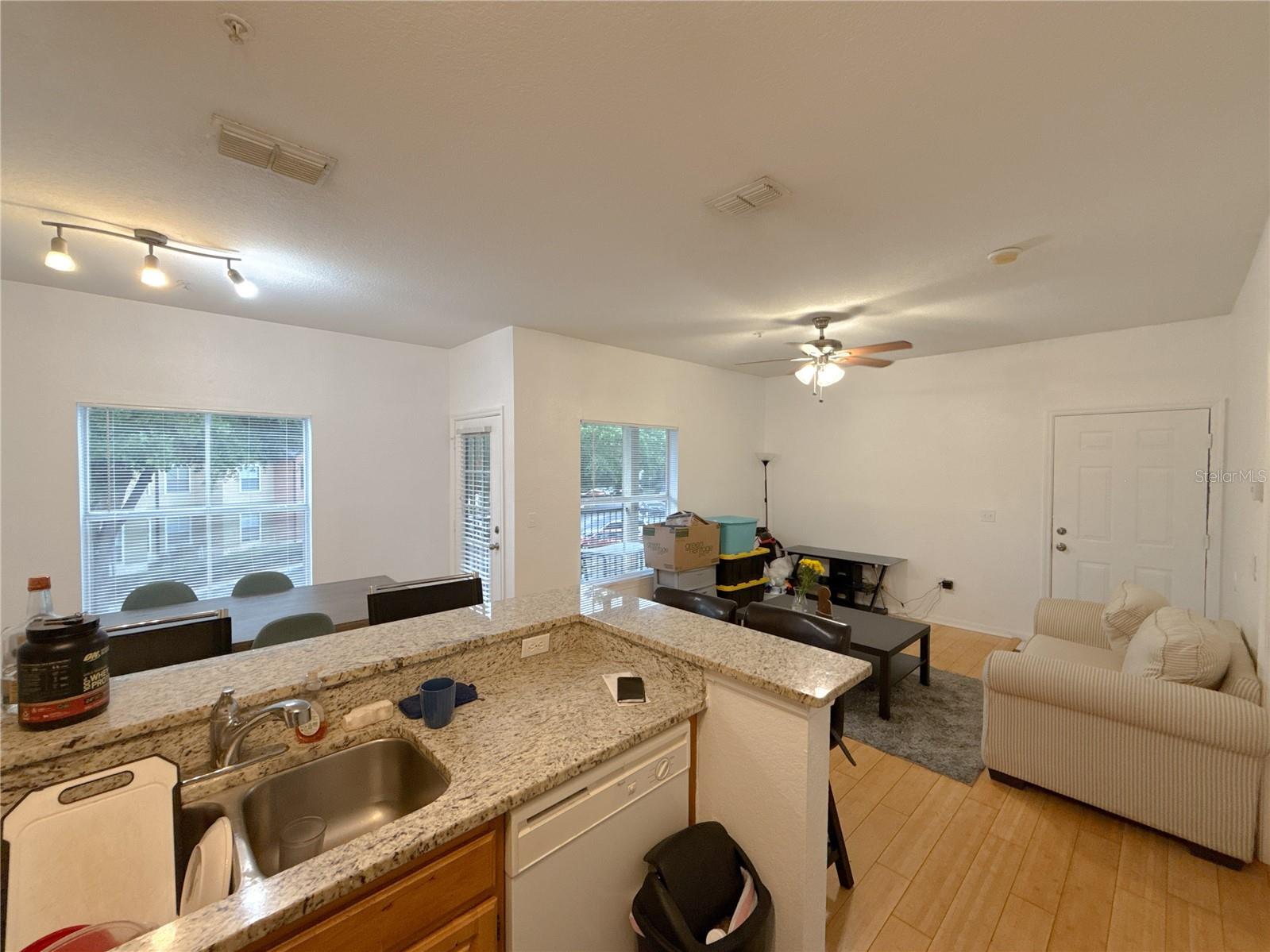 Image 12 of 24 For 6013 Westgate Drive 2421