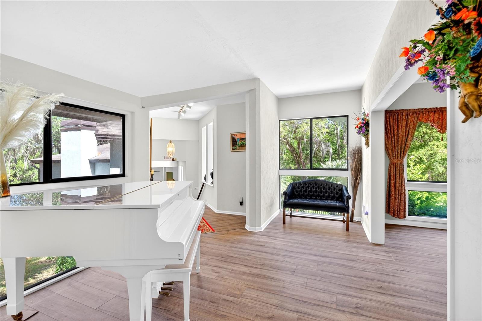 Image 11 of 42 For 17704 59th Street
