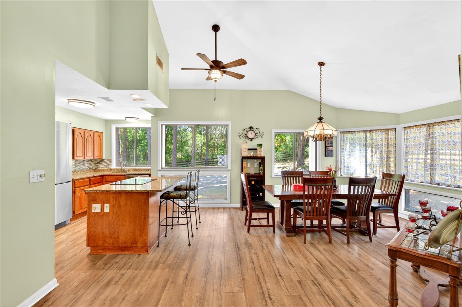 Image 14 of 42 For 17704 59th Street