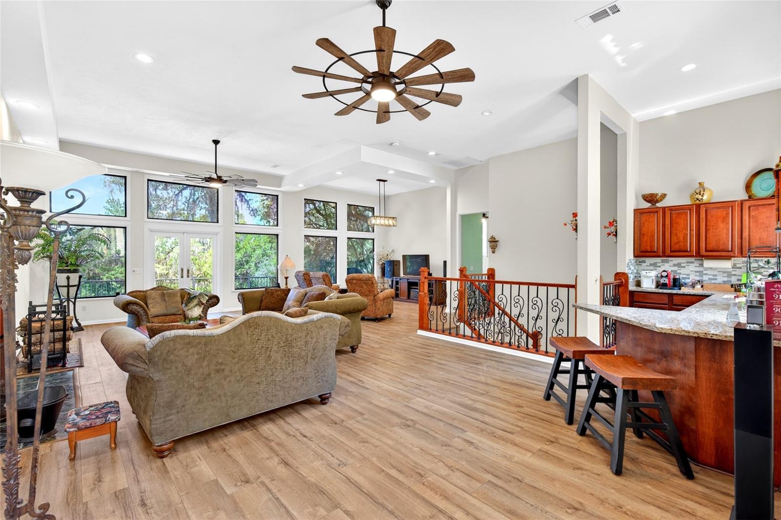 Image 18 of 42 For 17704 59th Street