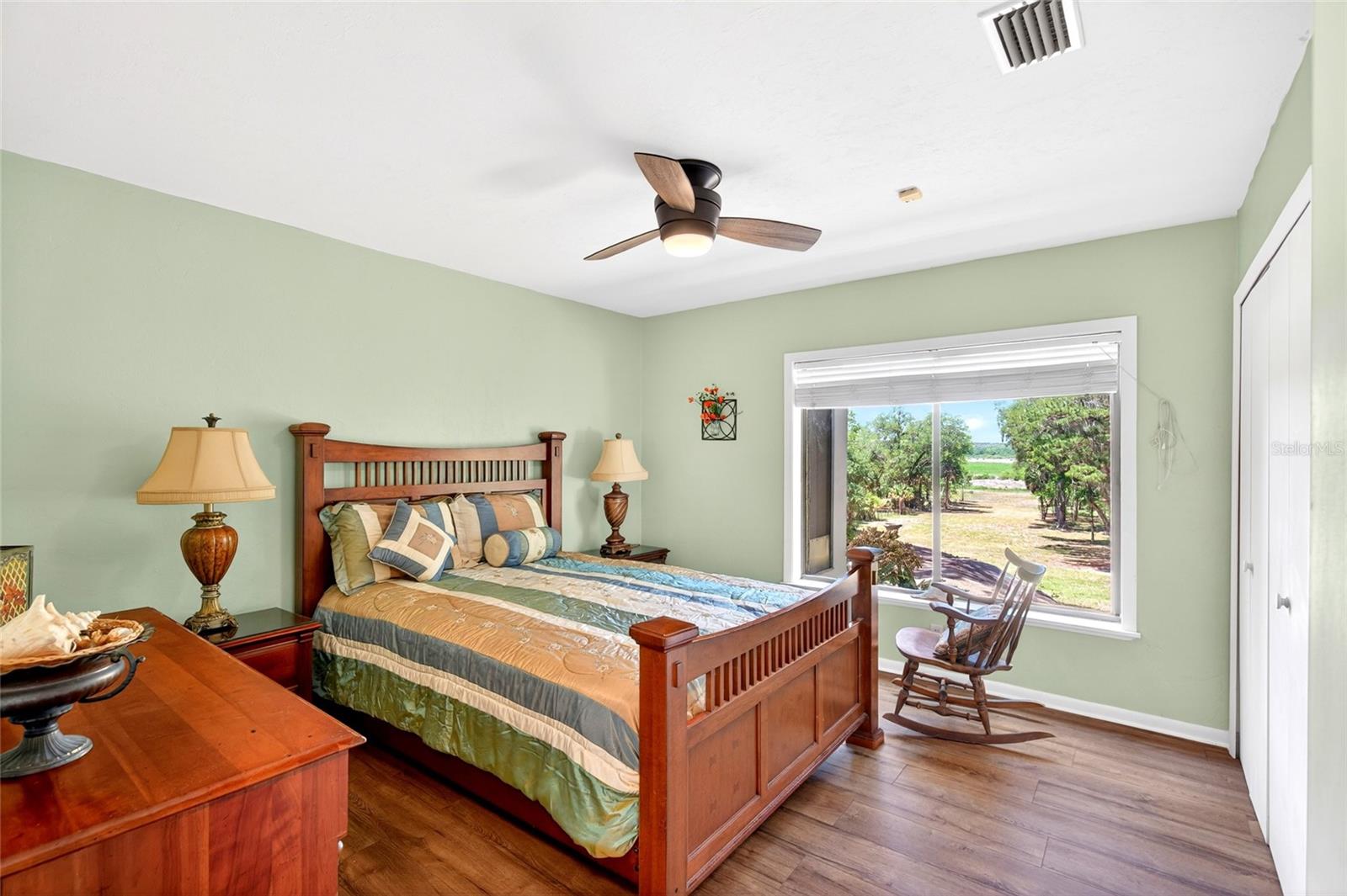 Image 32 of 42 For 17704 59th Street