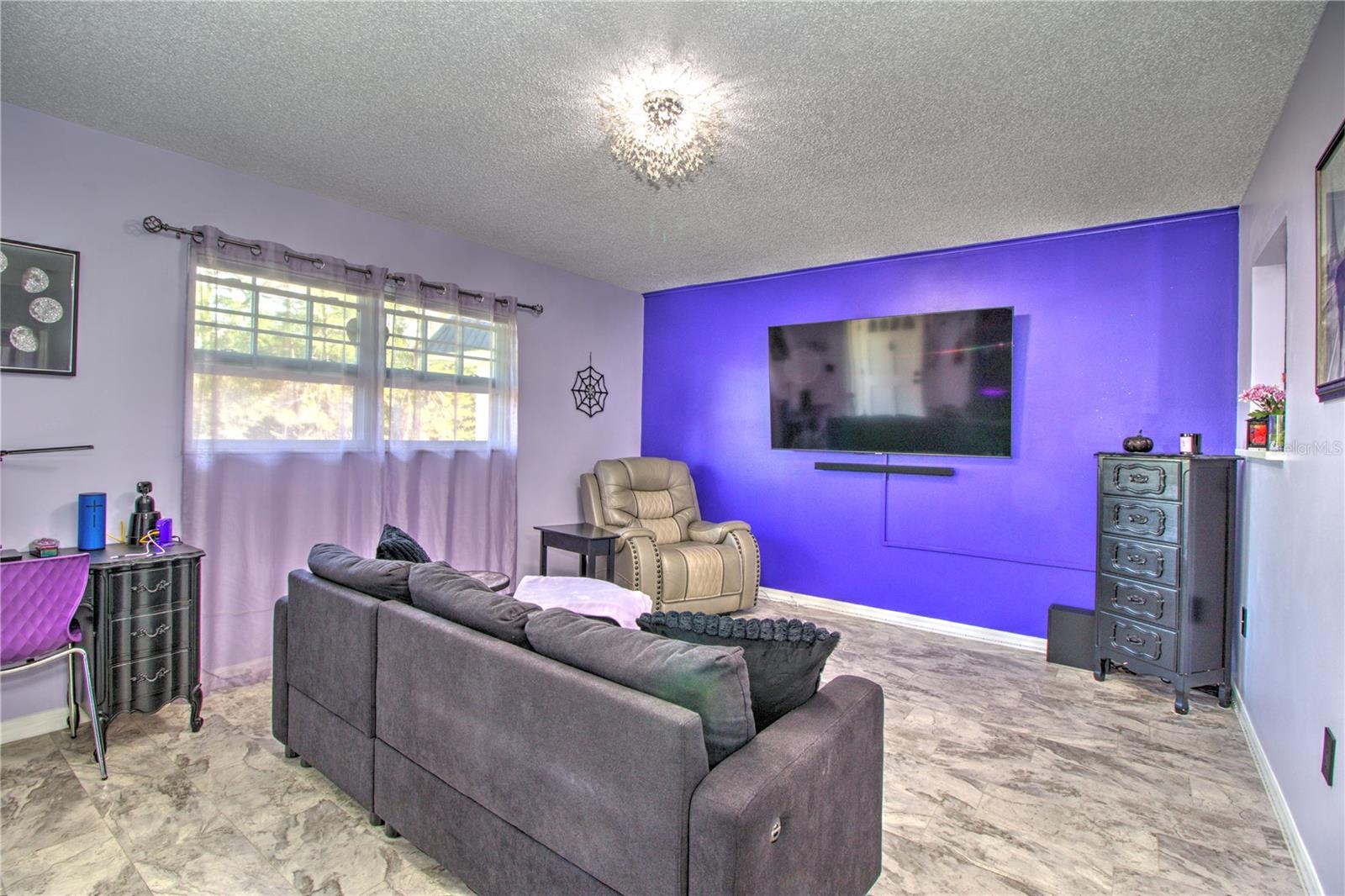 Image 3 of 19 For 1640 40th Avenue 204
