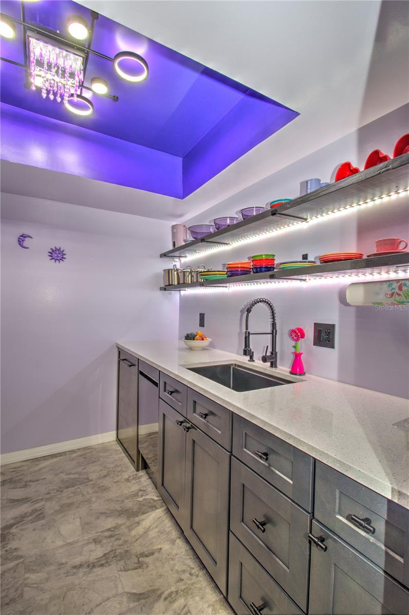 Image 6 of 19 For 1640 40th Avenue 204