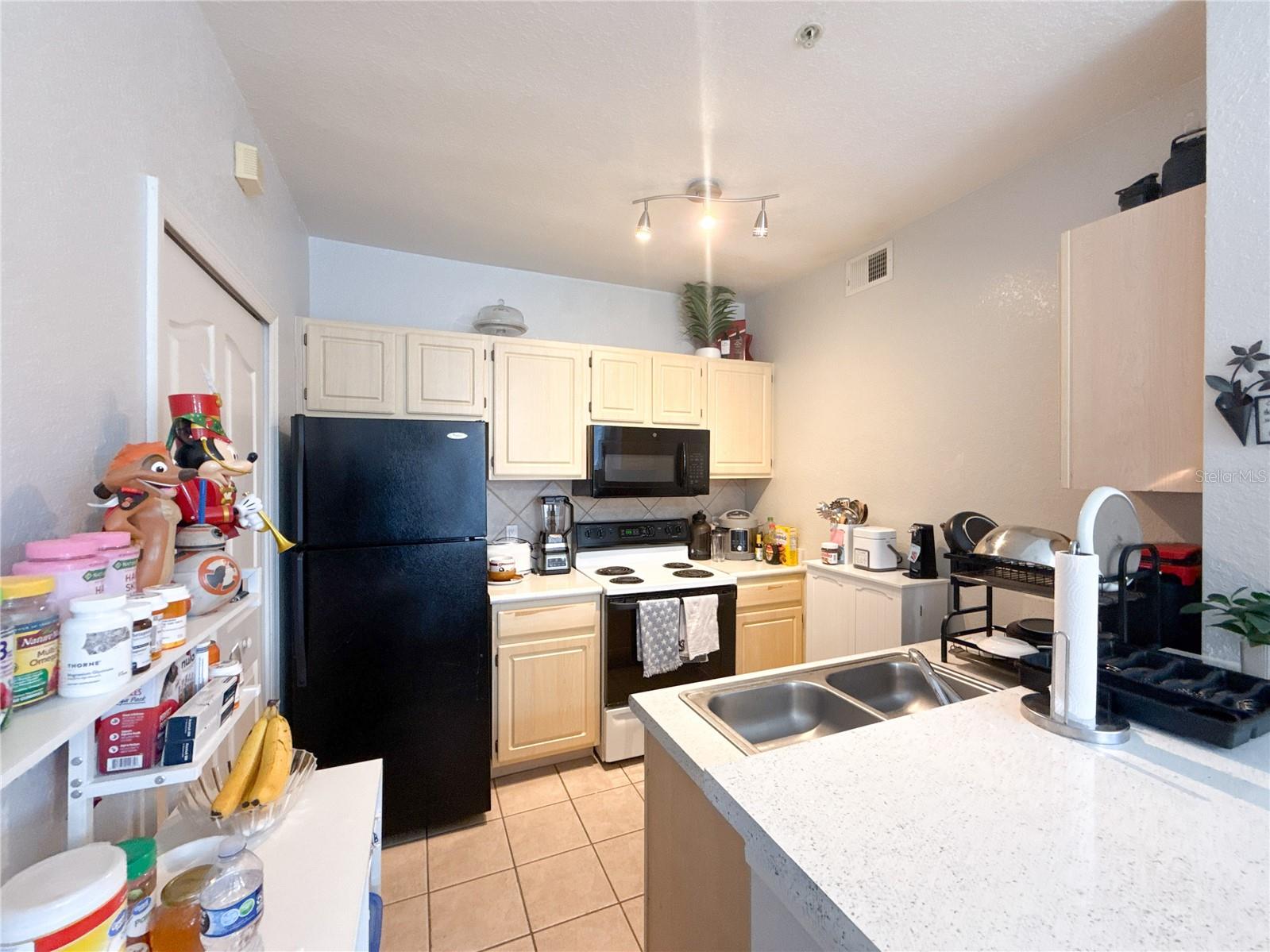 Image 13 of 24 For 8927 Legacy Court 302