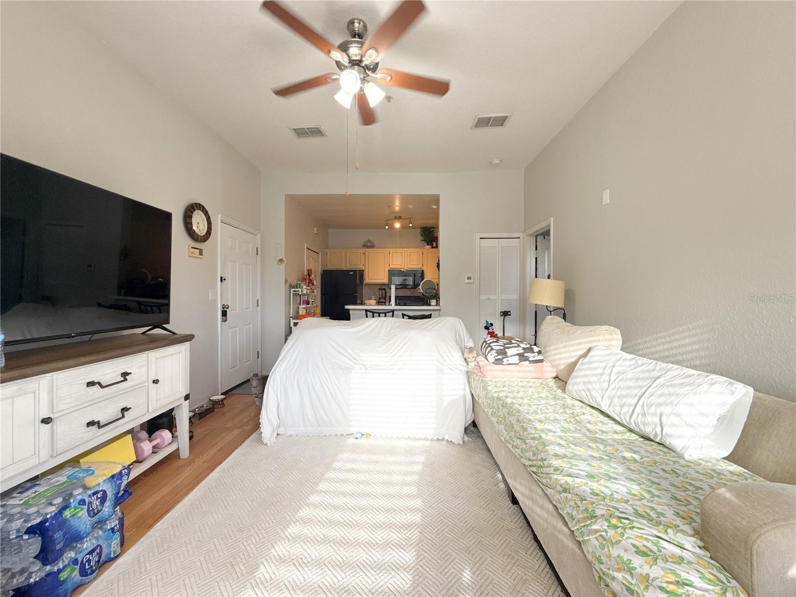 Image 9 of 24 For 8927 Legacy Court 302